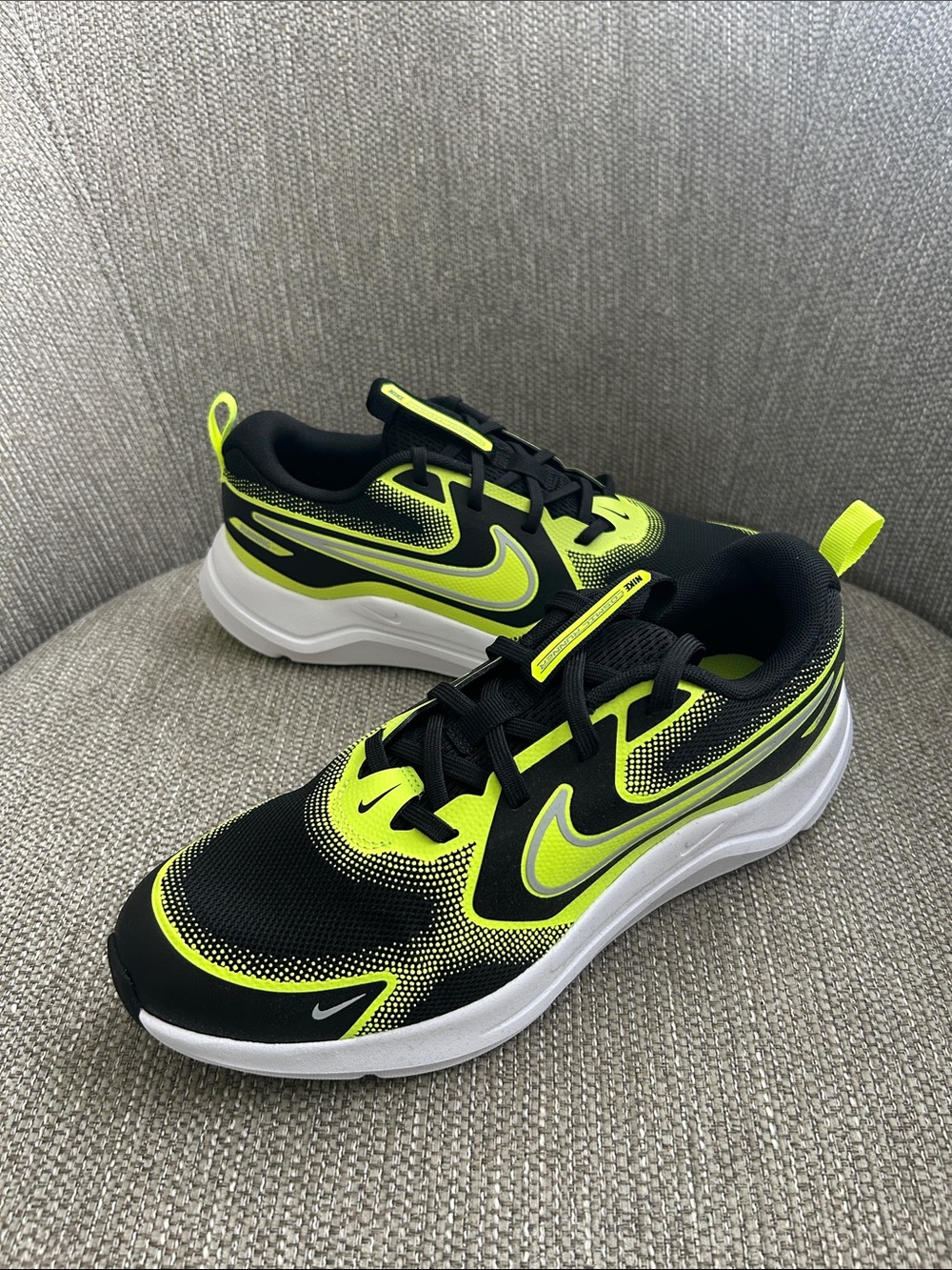 Nike Cosmic Runner Running Shoes